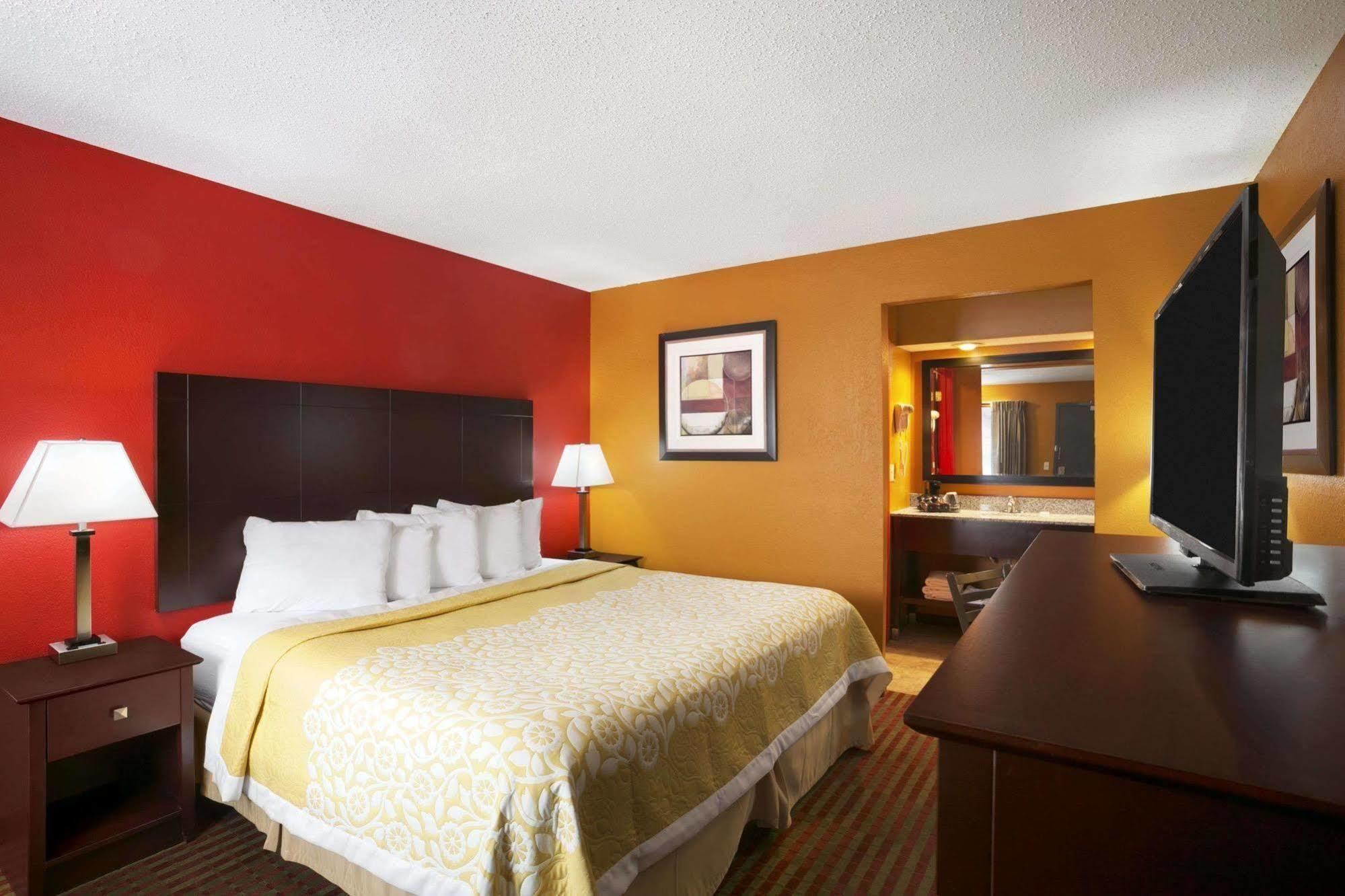 Days Inn By Wyndham Liberty/Ne Kansas City Екстер'єр фото